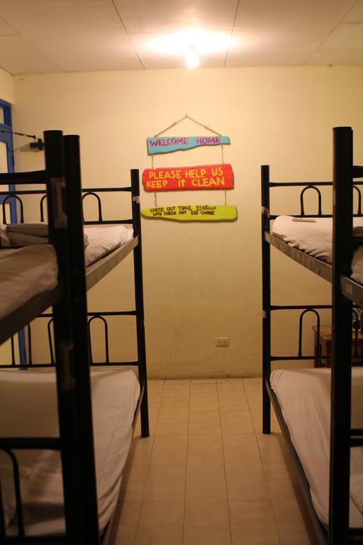 Beds On Bohio Hostel Jacó Chambre photo
